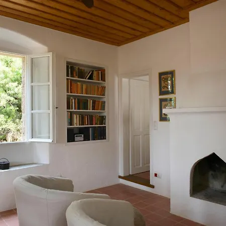 Bed & Breakfast Patrick & Joan Leigh Fermor House