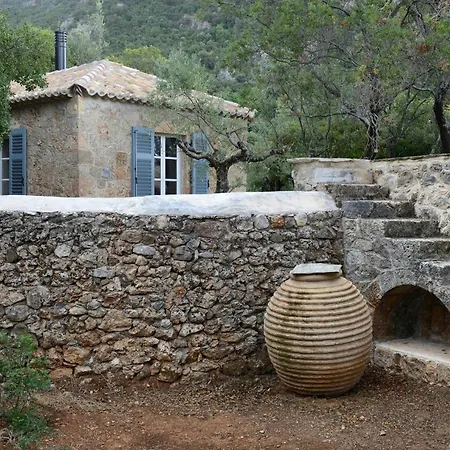 Alojamento de Acomodação e Pequeno-almoço Patrick & Joan Leigh Fermor House