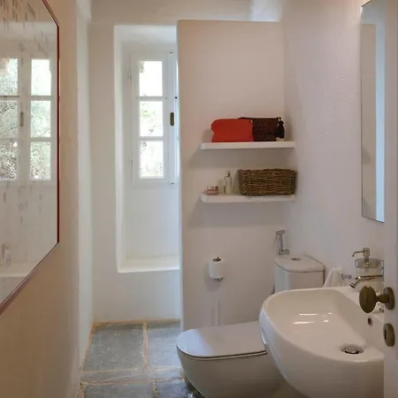 Patrick & Joan Leigh Fermor House Bed & Breakfast Kardamyli