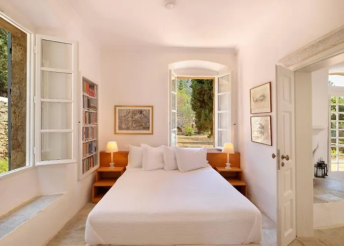 Patrick & Joan Leigh Fermor House * Kardamíli