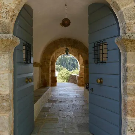 ベッド・アンド・ブレックファスト Patrick & Joan Leigh Fermor House カルダミリ