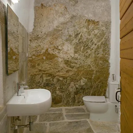 ベッド・アンド・ブレックファスト Patrick & Joan Leigh Fermor House *