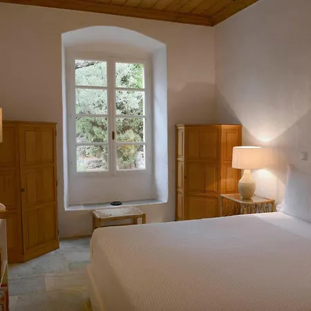 ベッド・アンド・ブレックファスト Patrick & Joan Leigh Fermor House カルダミリ