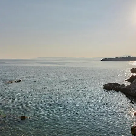 ベッド・アンド・ブレックファスト Patrick & Joan Leigh Fermor House