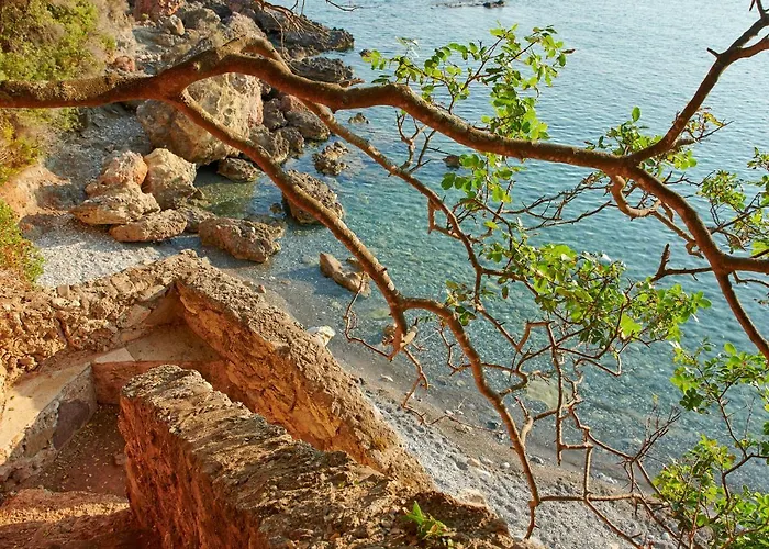 Patrick & Joan Leigh Fermor House * Kardamyli
