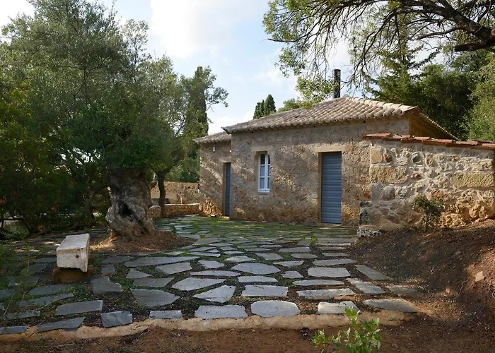 Alojamento de Acomodação e Pequeno-almoço Patrick & Joan Leigh Fermor House